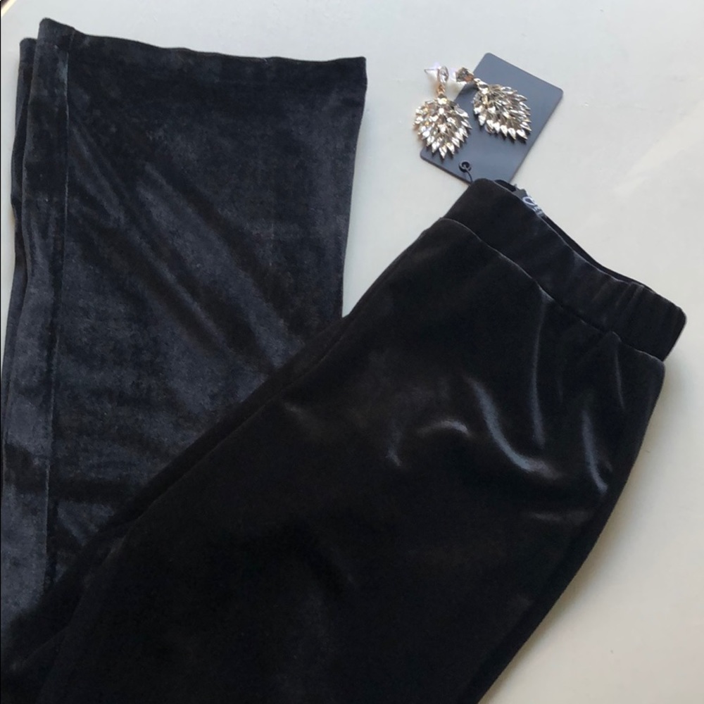 5🌟Star Royal Velvet Midnight Bells - Flare Leg Pants in Black - soft & stretchy - Picture 2 of 8